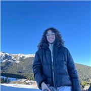 Profesora de Lengua Castellana y Literatura para todas las edades. Con estudios y experiencia en el sector.